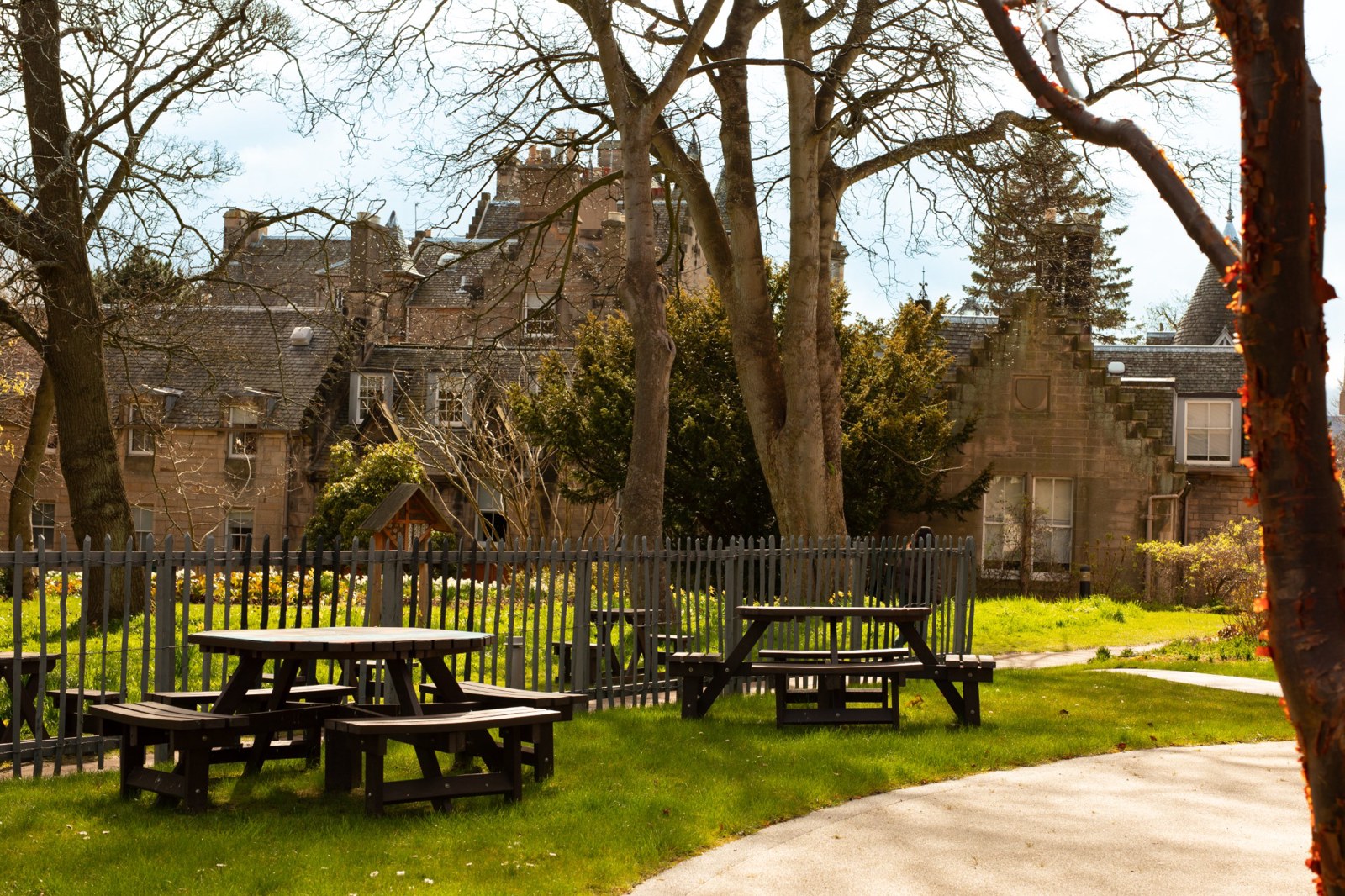 The Scholar | University of Edinburgh Hospitality Collection